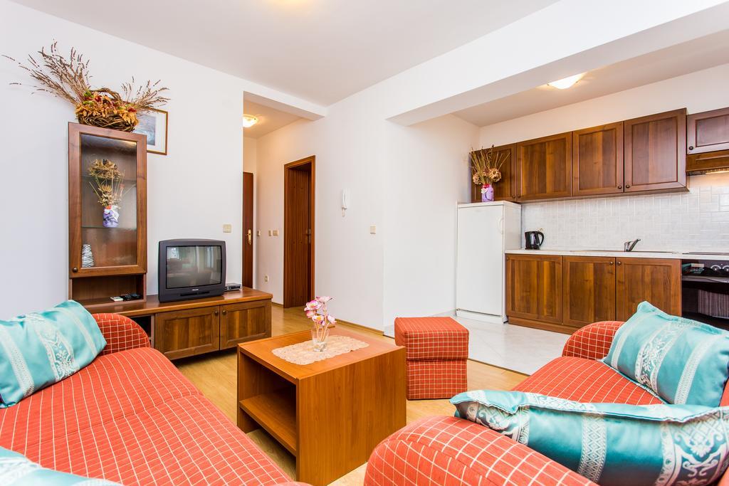 Guest House Lavanda 2 니바이스 외부 사진