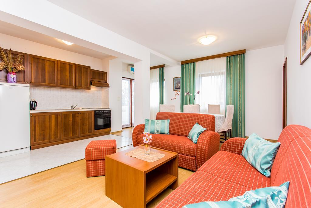 Guest House Lavanda 2 니바이스 외부 사진